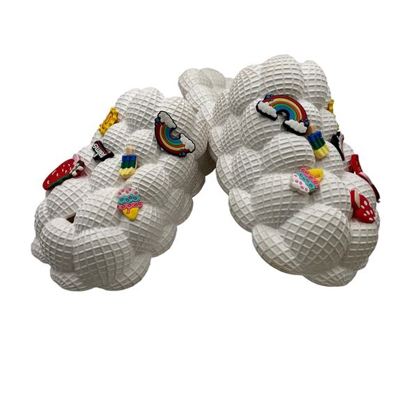 Golf Ball Massage Bubble Slides Slippers Unisex 10.5/9 White with Pins - Picture 1 of 8